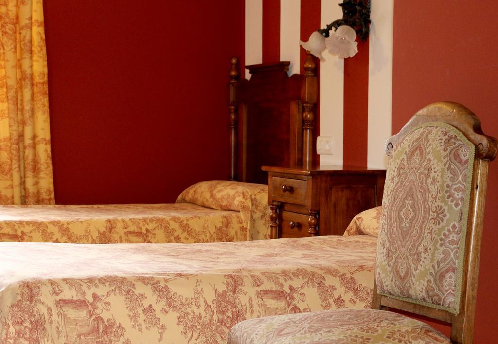 Hostal Emilia Trujillo Extérieur photo