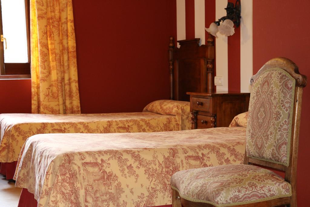 Hostal Emilia Trujillo Extérieur photo